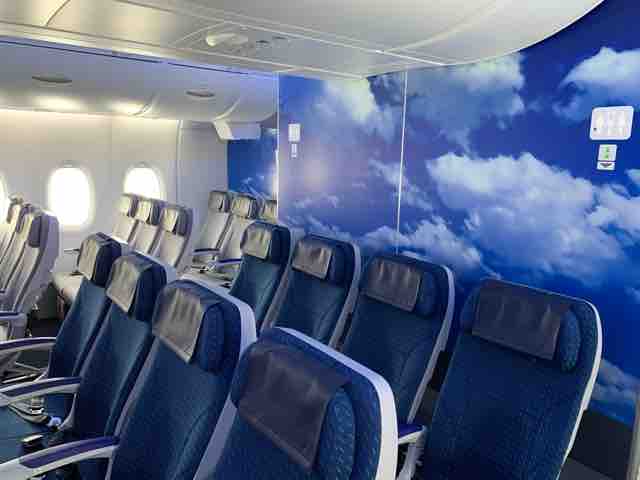 レストランflying Honuでハワイへフライト気分2 Honu2号機カイくん機内見学 半蔵門線でgo 3 0