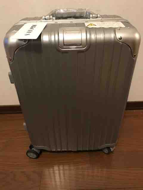 Kroeusのリモワ風なスーツケース : 半蔵門線でGO☆3.0