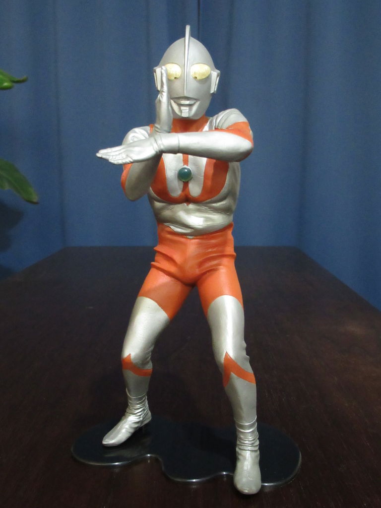 第107話 にせウルトラマンリペイント : 怪獣部屋のストーリー
