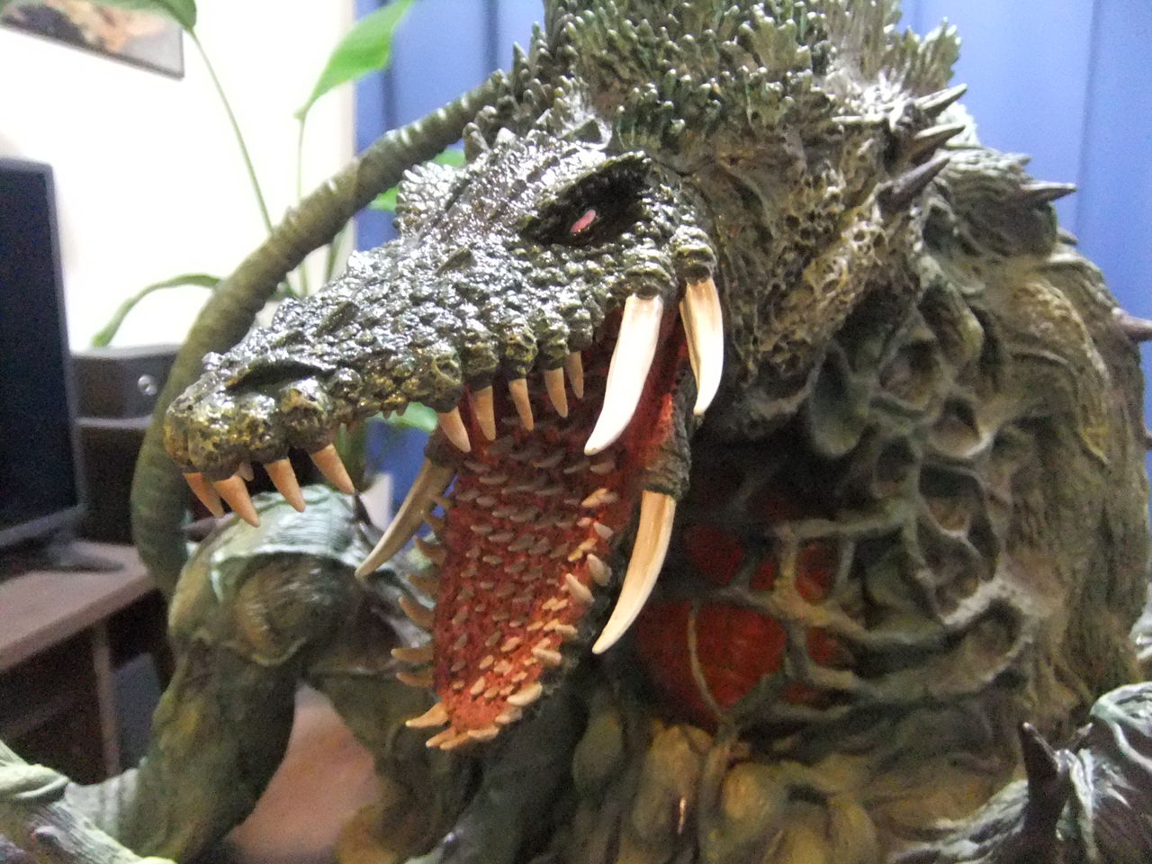 エクスプラス 東宝大怪獣シリーズ ビオランテ エクスプラスの「東宝大怪獣シリーズ ビオランテ」が新たに