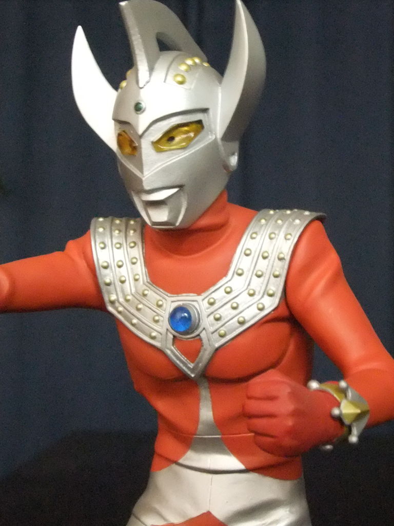 第62話 ウルトラマンタロウ : 怪獣部屋のストーリー