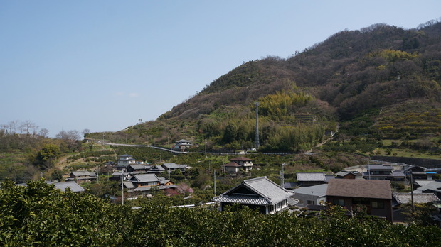 081900