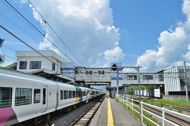 57060909