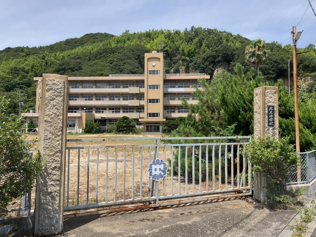 nRCWgYu