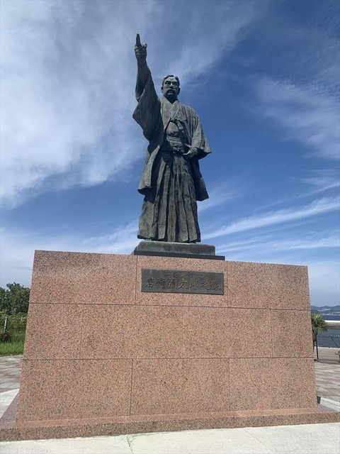 dJEjryc