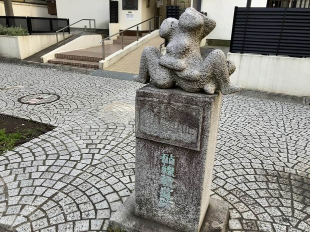 4ZoyWju