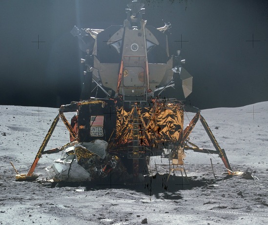Apollo_16_LM