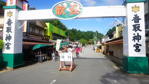 NUItmOO