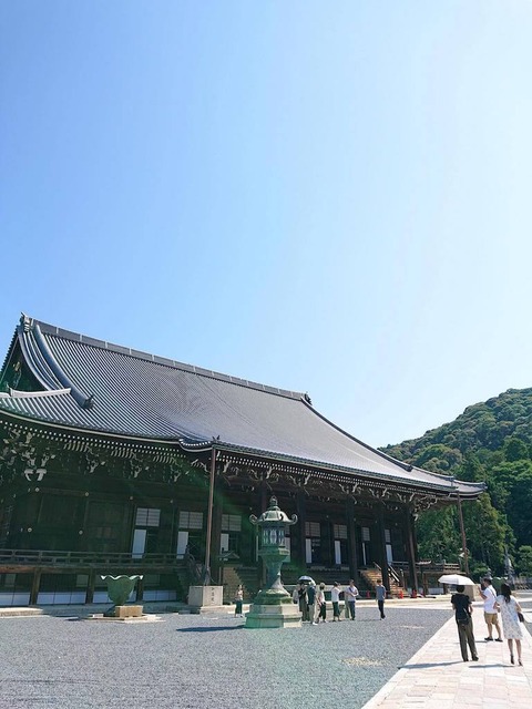 qHbywCN