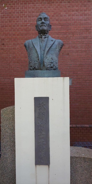 auc6Uzl