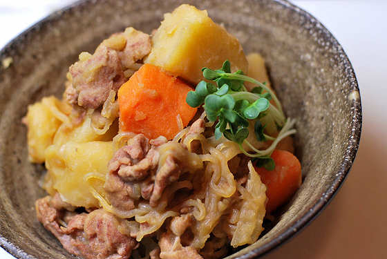 800px-Brainsed_pork_and_potatoes_(3089327692)
