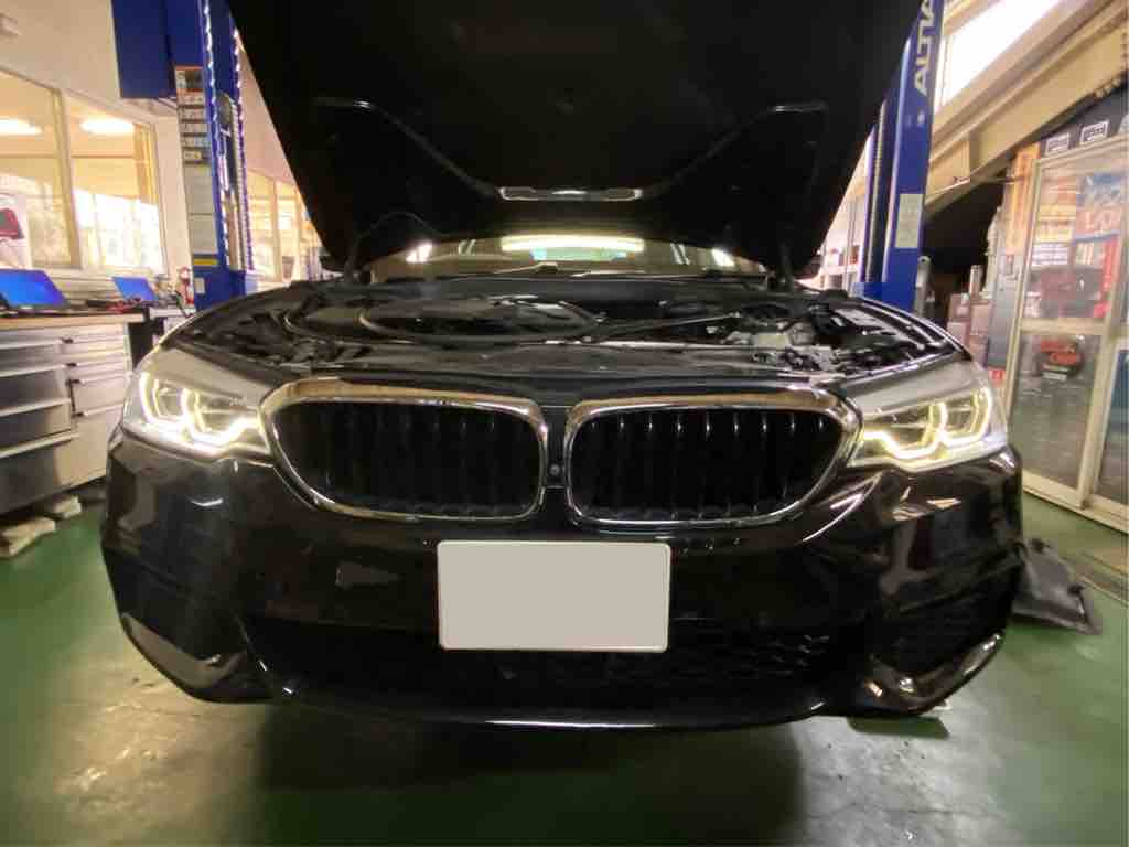 BMW 5シリーズ G30 ヘッドライトの色がおかしい : 木下オート BMW 5シリーズ G30 ヘッドライトの色がおかしい : 木下オート