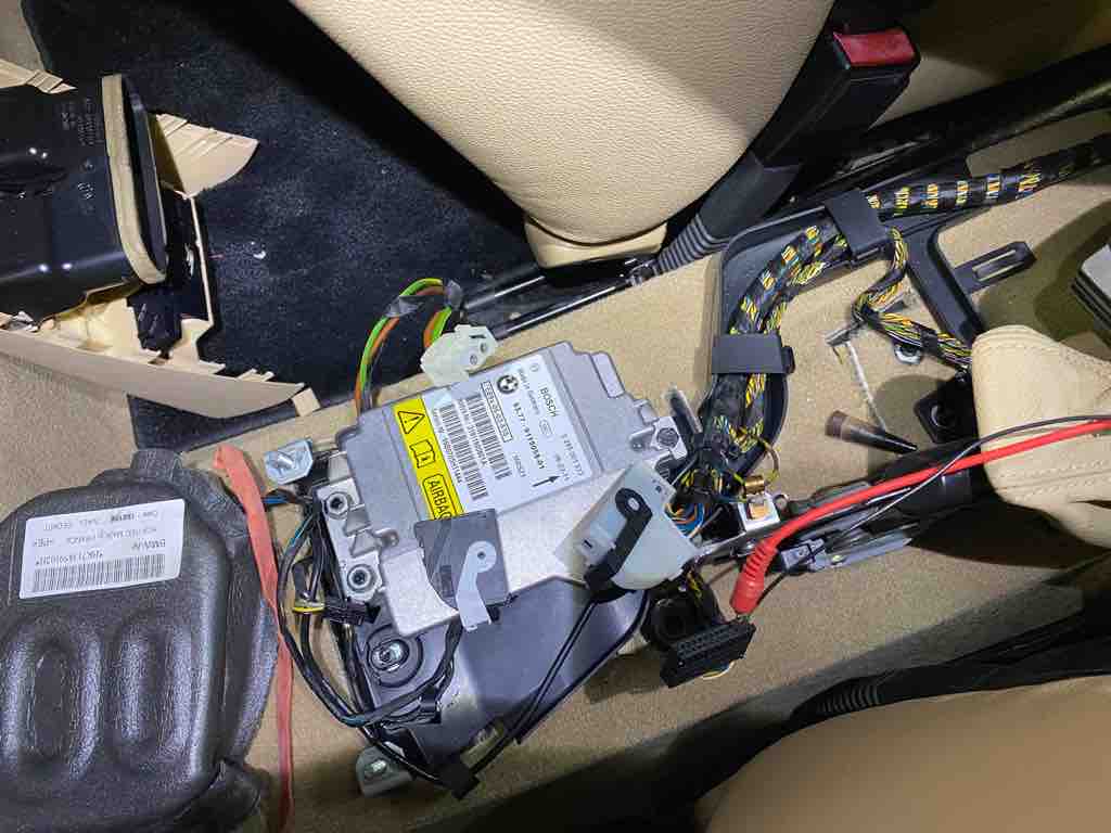 BMW 3シリーズ E90 エアバック警告灯点灯 : 木下オートサービスのブログ