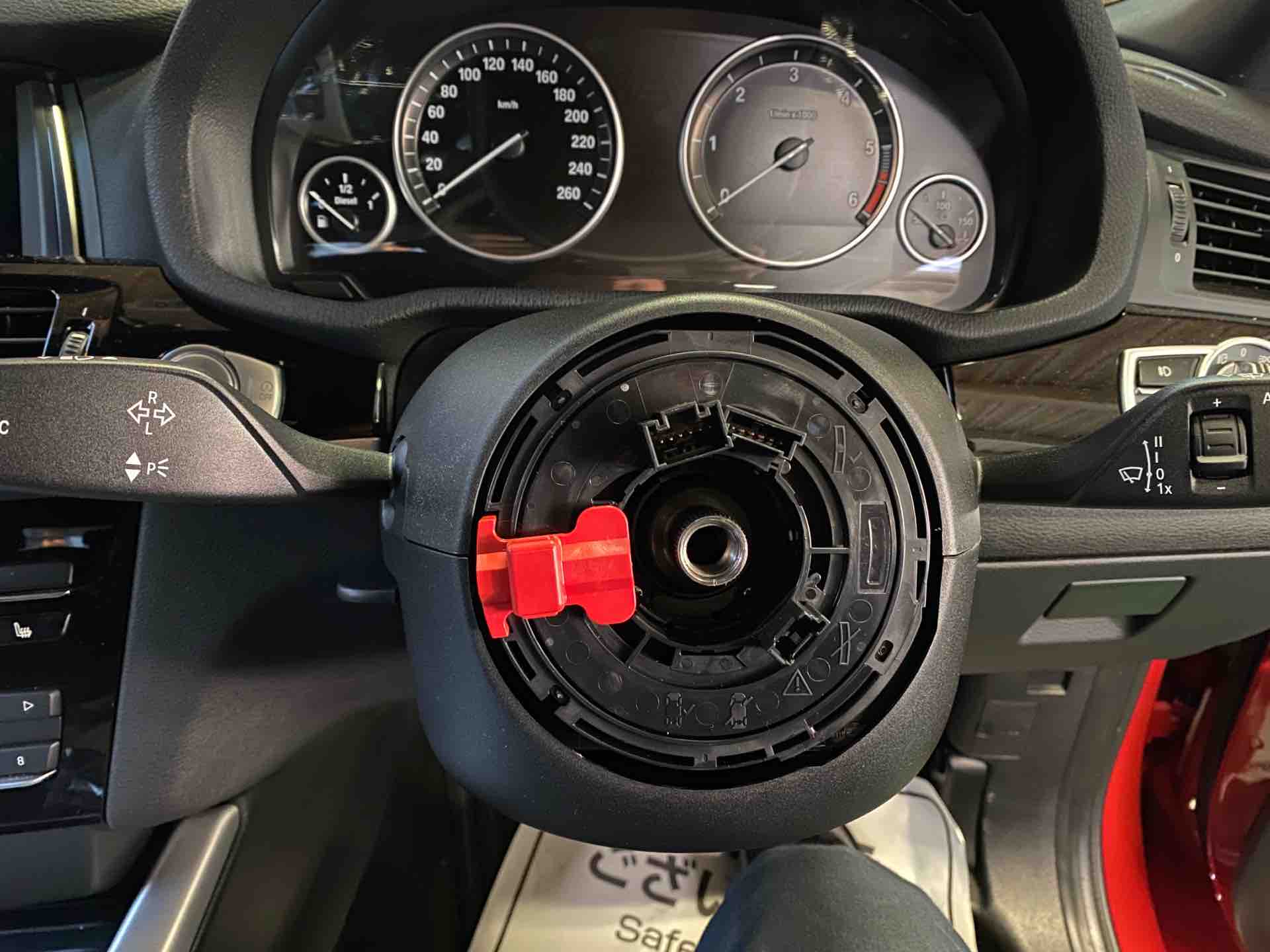 Bmw X3 F25 ハンドルより異音 木下オートサービスのブログ