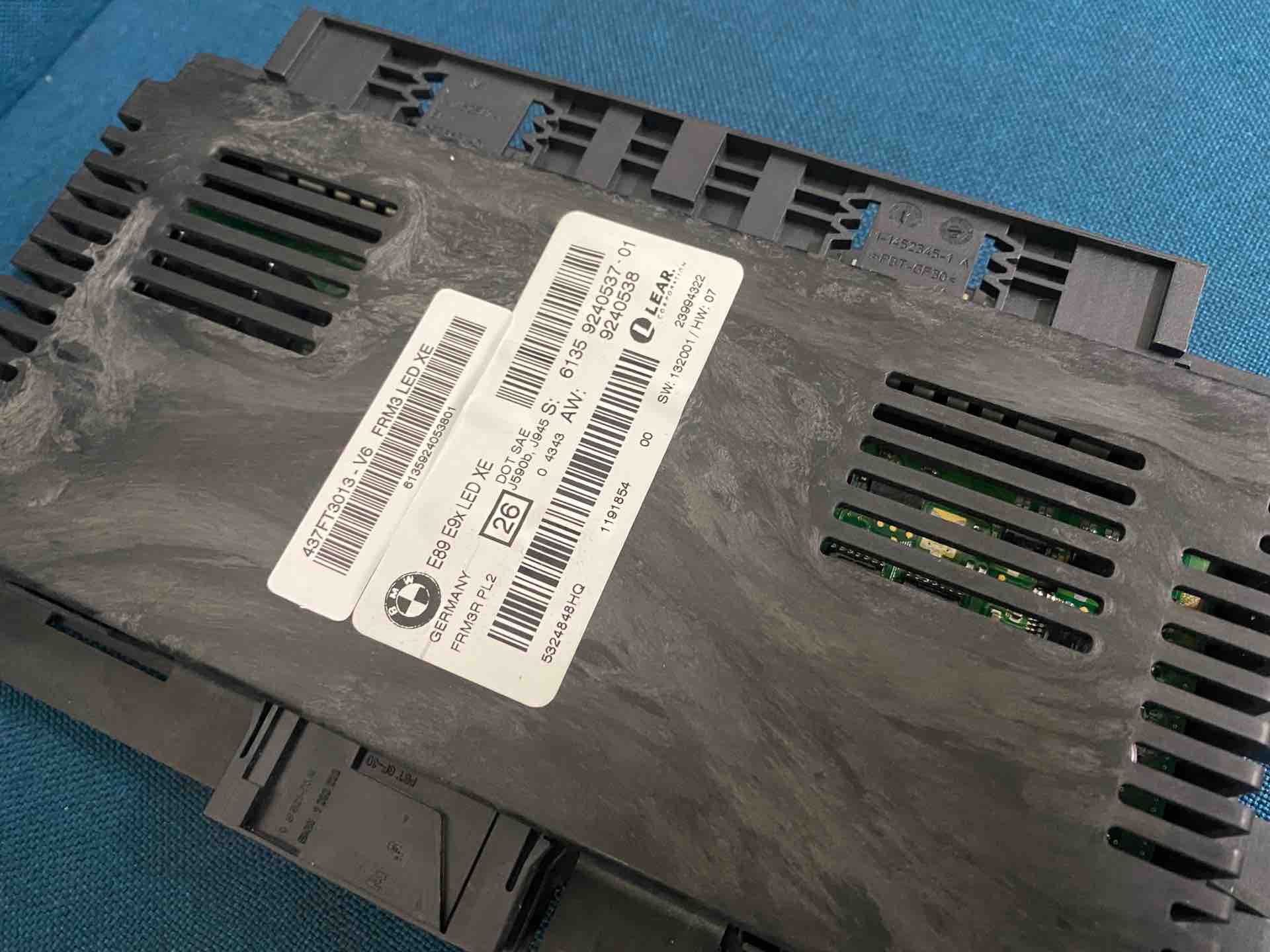 BMW 3シリーズ E90 ライト装置異常、FRM故障 : 木下オートサービスのブログ