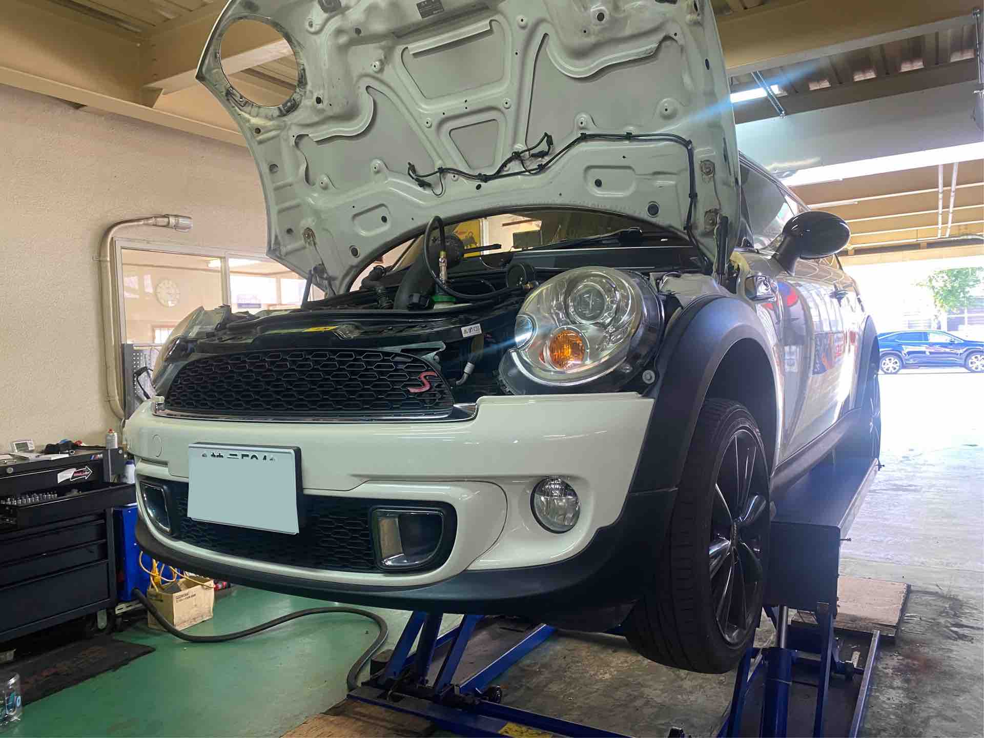 MINI R55 クラブマン 冷却水漏れ サーモケース交換 : 木下オート