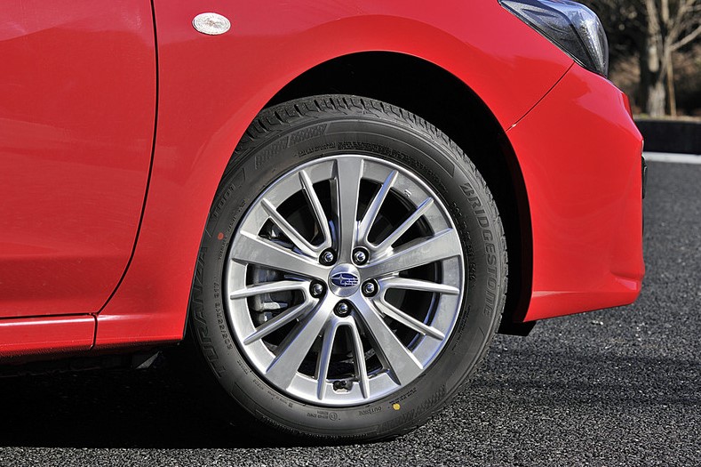 新型 インプレッサ 1 6リッターと2リッターの比較動画 Subie Blog 新型 インプレッサ 1 6リッターと2リッターの比較動画 Subie Blog