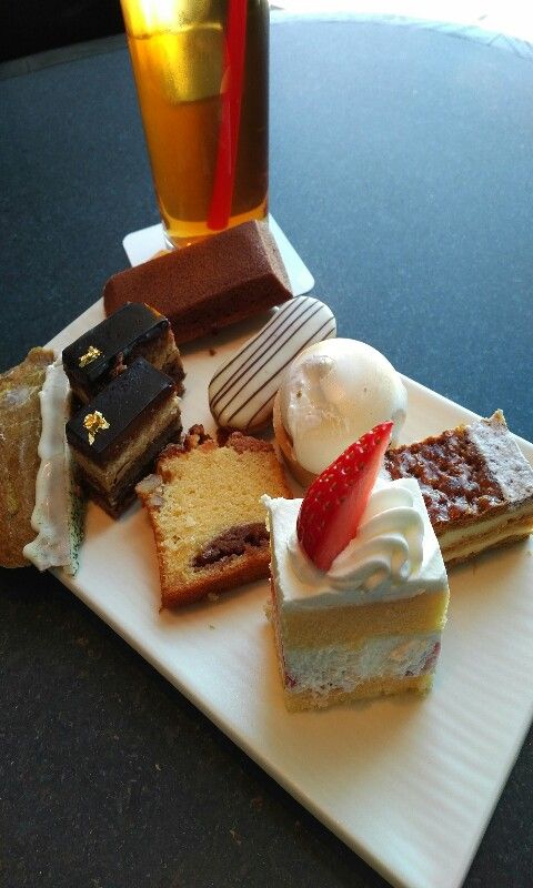開催初日 品川プリンスホテル Dining Bar Table 9 Tokyo テーブルナイントーキョー 旧トップオブシナガワ の苺スイーツブッフェ ケ キバイキングを詳しく書いてみた 17年12月 東京スイーツビュッフェ ケーキバイキング その他食べ放題速報 開催初日 品川プリンスホテル Dining Bar Table 9 Tokyo テーブルナイントーキョー 旧トップオブシナガワ の苺スイーツブッフェ ケ キバイキングを詳しく書いてみた 17年12月 東京スイーツビュッフェ ケーキバイキング その他食べ放題速報