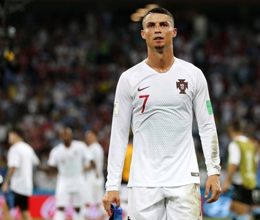 クリロナのピンチにメッシやキマグレンなどかつての強敵が駆けつける展開 海外サッカー日本人選手速報 World Samurai クリロナのピンチにメッシやキマグレンなどかつての強敵が駆けつける展開 海外サッカー日本人選手速報 World Samurai