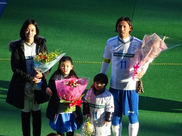 嫉妬 サッカー選手の嫁 細くて可愛くてレベルが高い 海外サッカー日本人選手速報 World Samurai