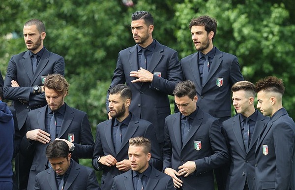 画像 スーツを着たイタリア代表は たぶん世界で一番かっこいい 海外サッカー日本人選手速報 World Samurai 画像 スーツを着たイタリア代表は たぶん世界で一番かっこいい 海外サッカー日本人選手速報 World Samurai