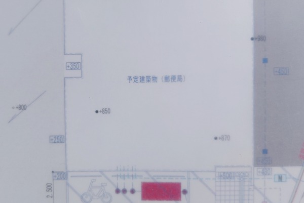 12810