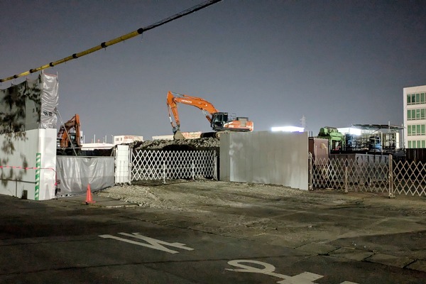 オークランド跡地は銭湯に？温泉を掘るやぐらが出現（春日井市鳥居松町）