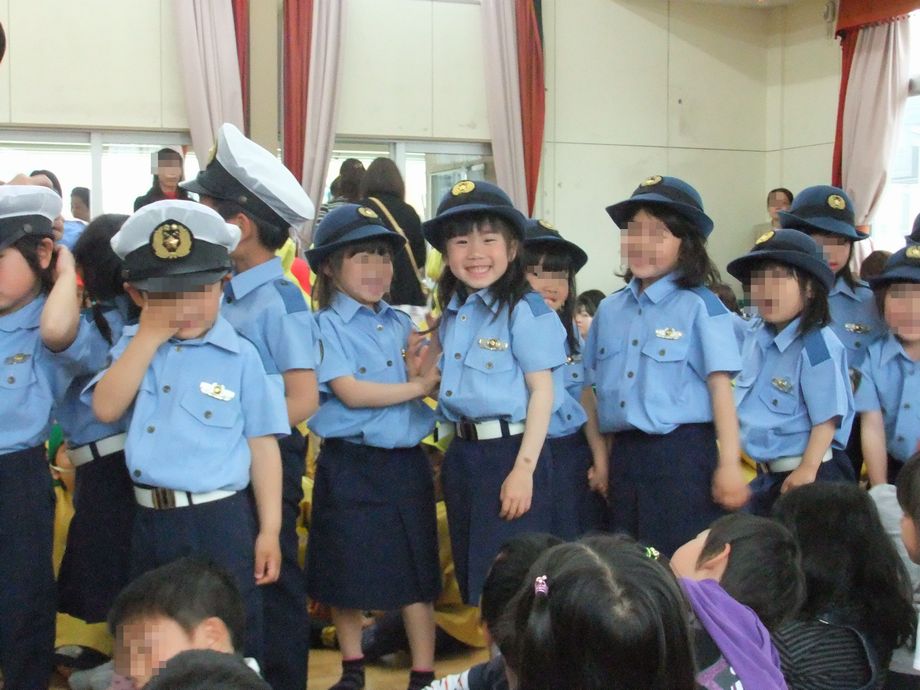 なりきり婦警さん ひとりでできるよ