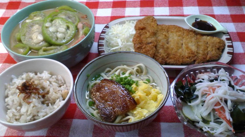 豚カツとへちまの味噌炒めと沖縄そばでお昼ご飯 みいこの部屋