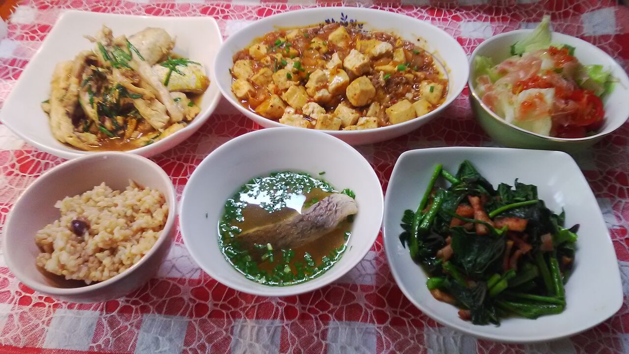 麻婆豆腐とシイラのハラス炒めと春菊炒めでお昼ご飯 みいこの部屋 麻婆豆腐とシイラのハラス炒めと春菊炒めでお昼ご飯 みいこの部屋