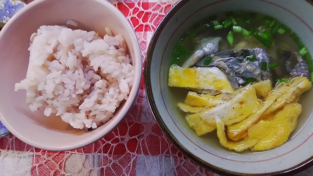 カジキのフライと芋の葉の芽炒めでお昼ご飯 みいこの部屋