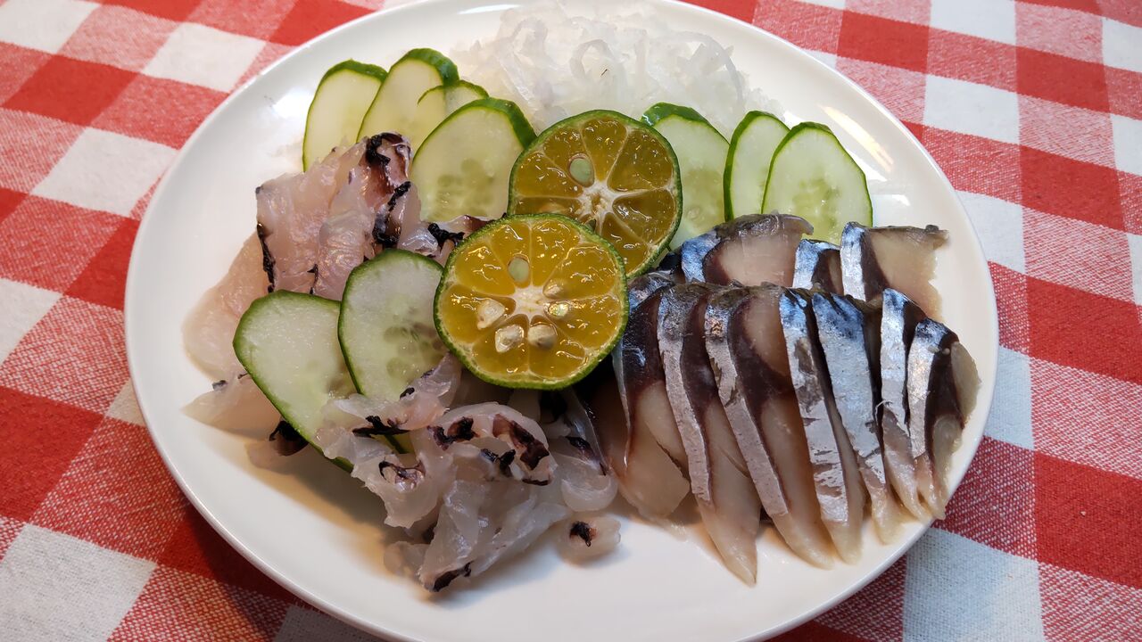 ブダイ イラブチャー と鯖のお刺身でおつまみ みいこの部屋