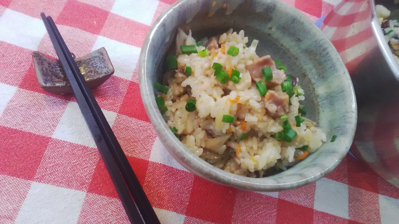豚すね肉とゴボウの炊き込みご飯 みいこの部屋