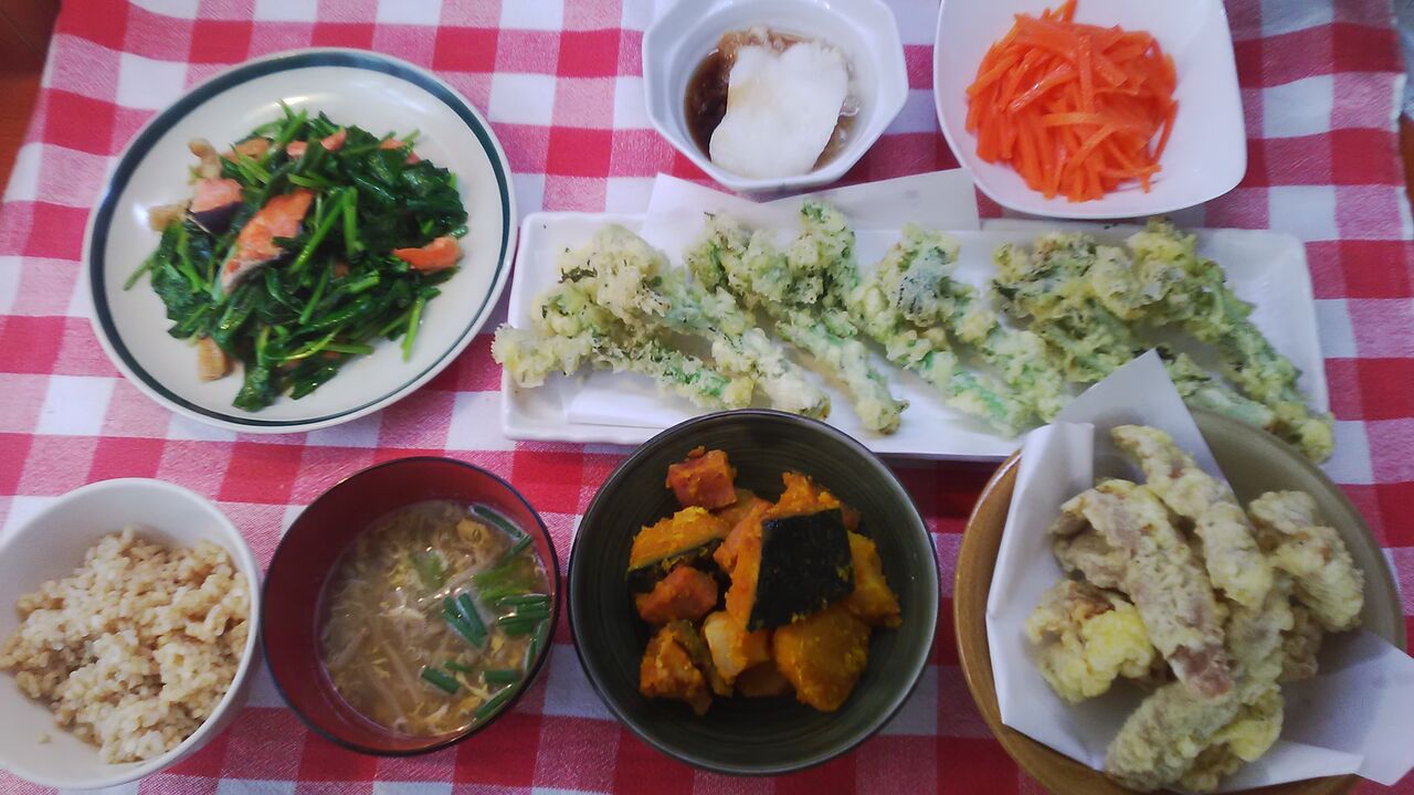 菜の花の天ぷらとほうれん草炒めでお昼ご飯 鮪の天ぷらも みいこの部屋 菜の花の天ぷらとほうれん草炒めでお昼ご飯 鮪の天ぷらも みいこの部屋