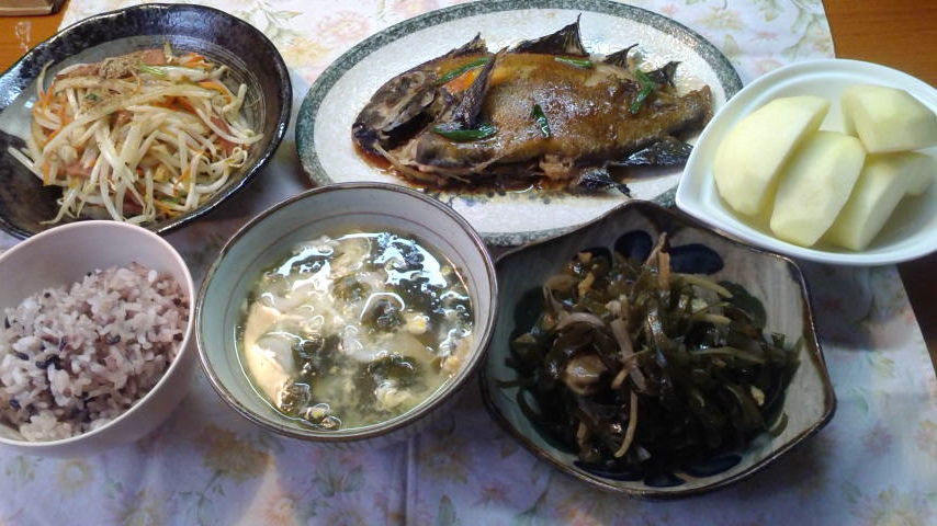 クスクー 魚 の煮つけとクーブイリチーでお昼ご飯 みいこの部屋 クスクー 魚 の煮つけとクーブイリチーでお昼ご飯 みいこの部屋