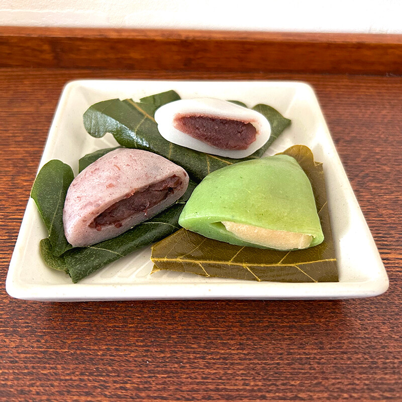 たねやの柏餅を3種類ぜんぶ食べてみたよ！ : 関西うまいもん手帖
