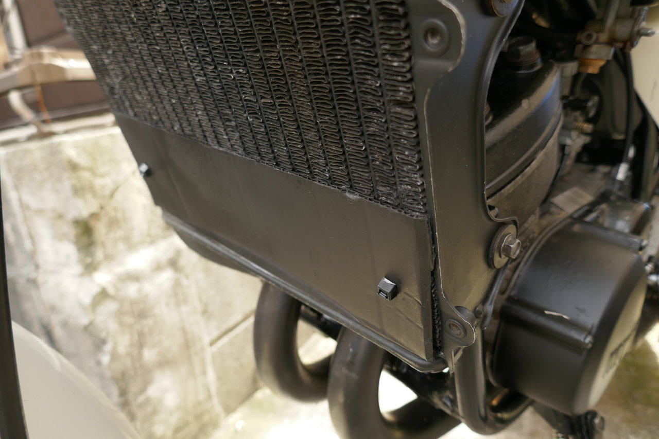 RZ250R ラジエーターカバー +ステー RZ250R ラジエーターカバー +