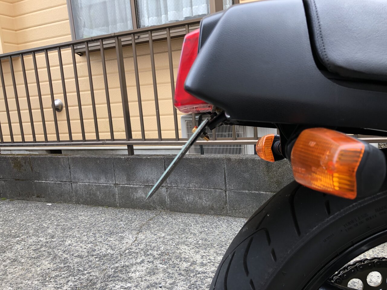 Gsx750sカタナ ナンバープレートの角度を40度に合法化 カタナとrzの日記 Gsx750sカタナ ナンバープレートの角度を40度に合法化 カタナとrzの日記