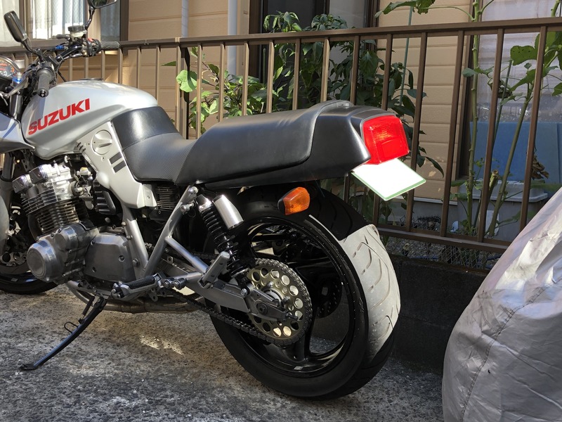 GSX750Sカタナ ナンバープレートの角度を40度に合法化 : カタナとRZの日記
