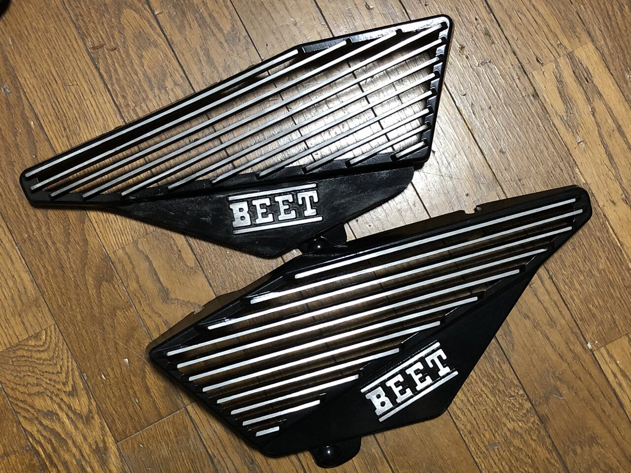 RZ250 BEET サイドカバー-