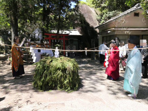 P1703548-1
