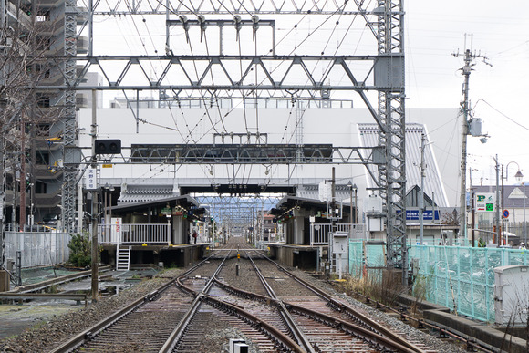 交野市駅 外壁 202403266