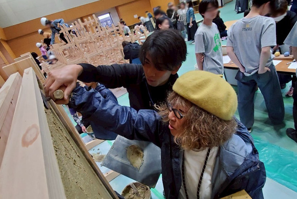 2025-04-14_23-14-22_959