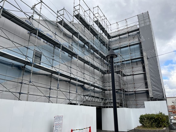 交野市駅 外壁工事前