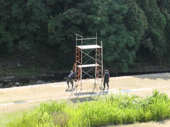 P1758860