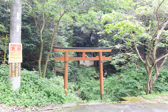 磐船神社近くの滝 202407032