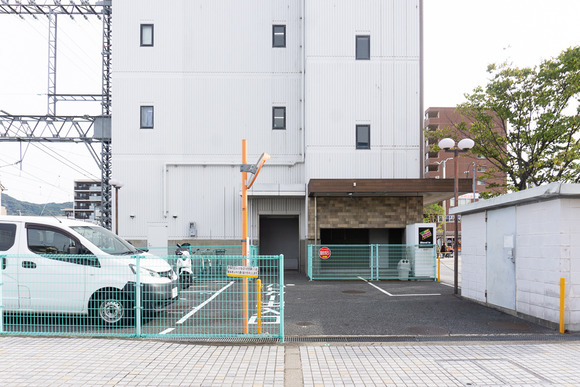 交番横の駐車場 20241025-3