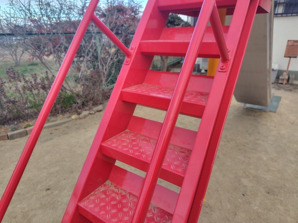 私部 公園の滑り台 20260125-3