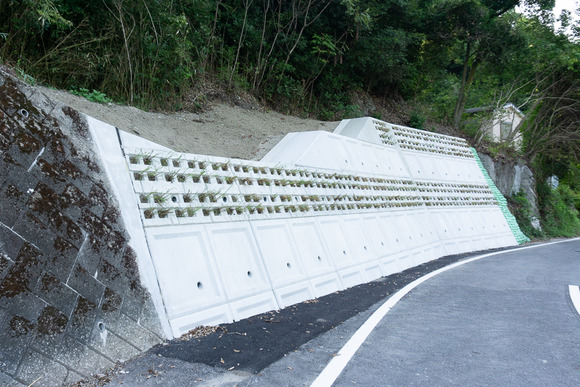 磐船峡の法面工事 20240907-10