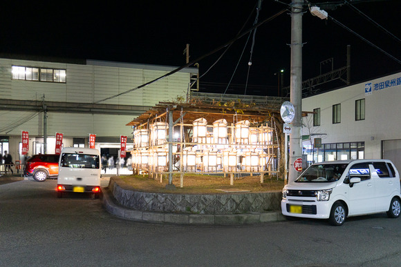 星田駅前 イルミネーション 20241223-8